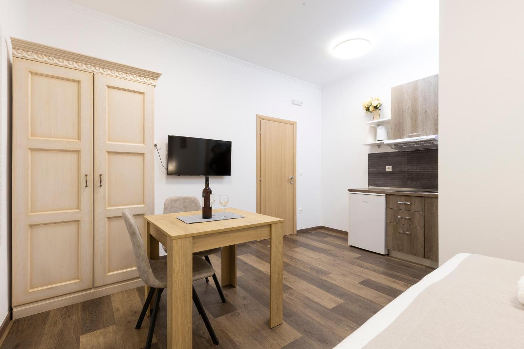 Split Varos Inn מראה חיצוני תמונה